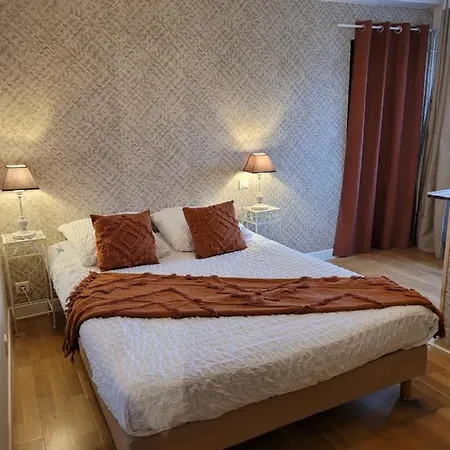 Chez Tante Ursule بيت ريفي 4*
