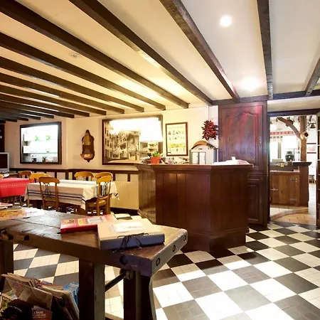 Chez Tante Ursule كامبو-لي-بان