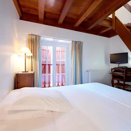 بيت ريفي Chez Tante Ursule 4*